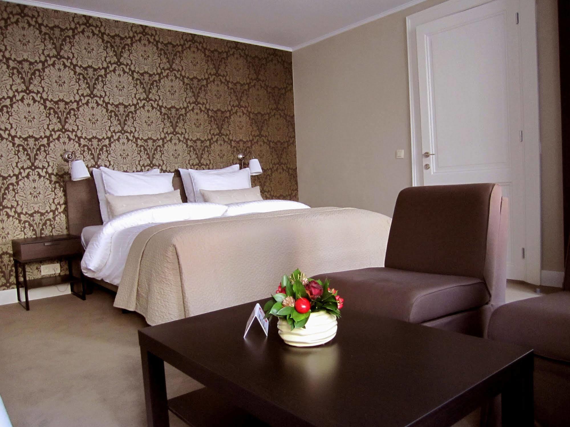 Hotel Belle-Vie Sint-Truiden Exterior photo